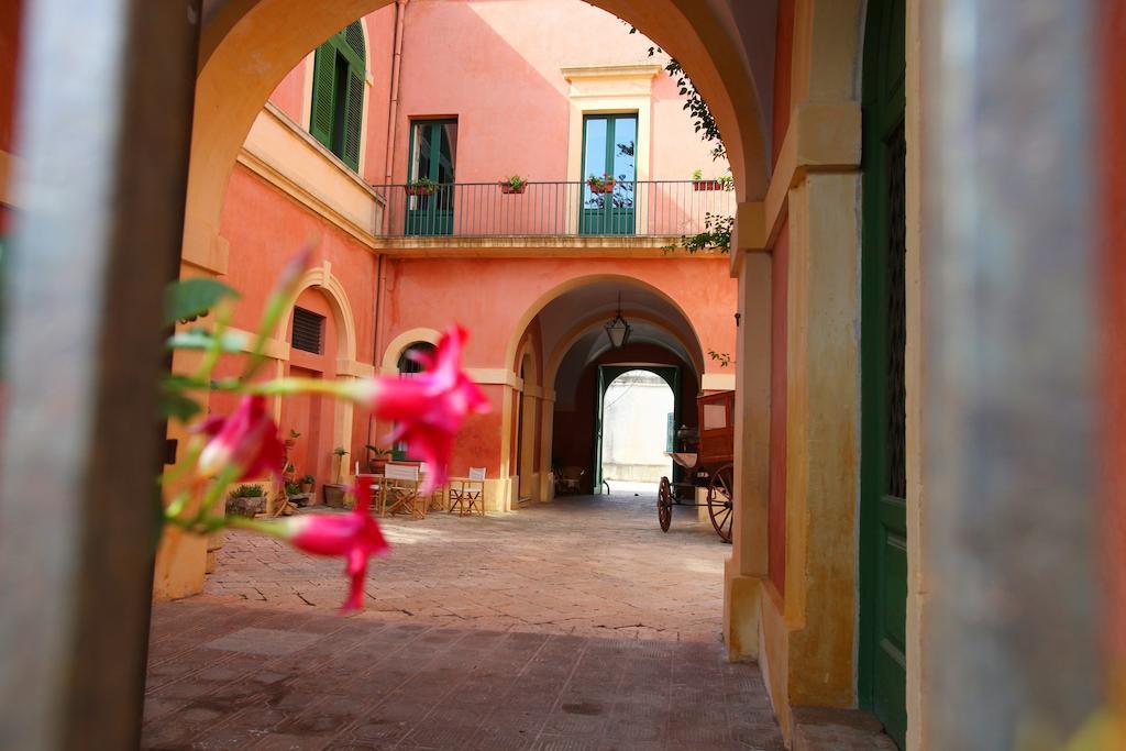 Palazzo Laura Bed & Breakfast Morciano di Leuca Luaran gambar